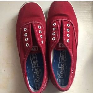 Keds Red sz 6 slip on